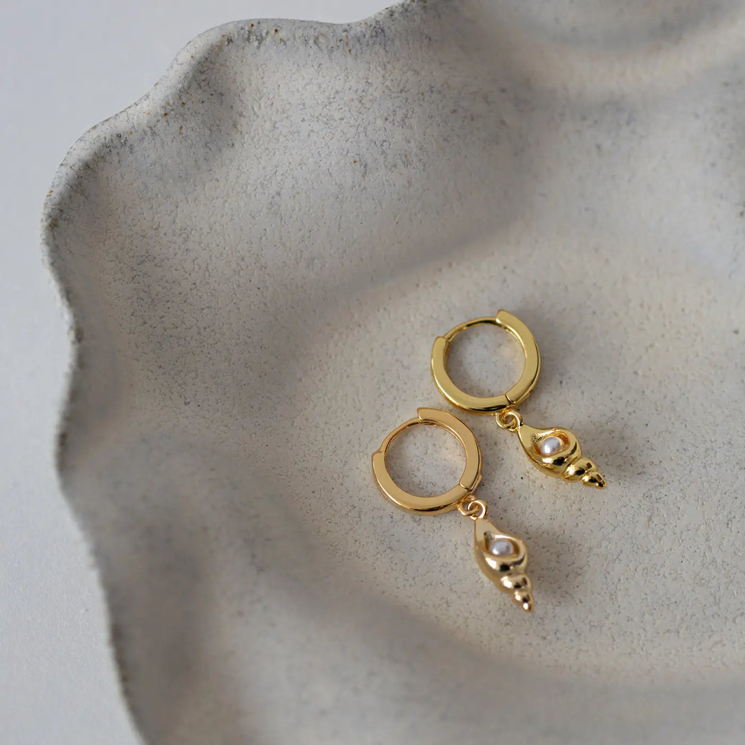 Rafi - Seashell Hoop Earrings Timi of Sweden