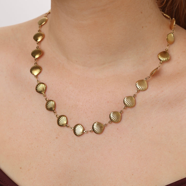 Estrid - Shell Necklace in Stainless Steel | Timi of Sweden