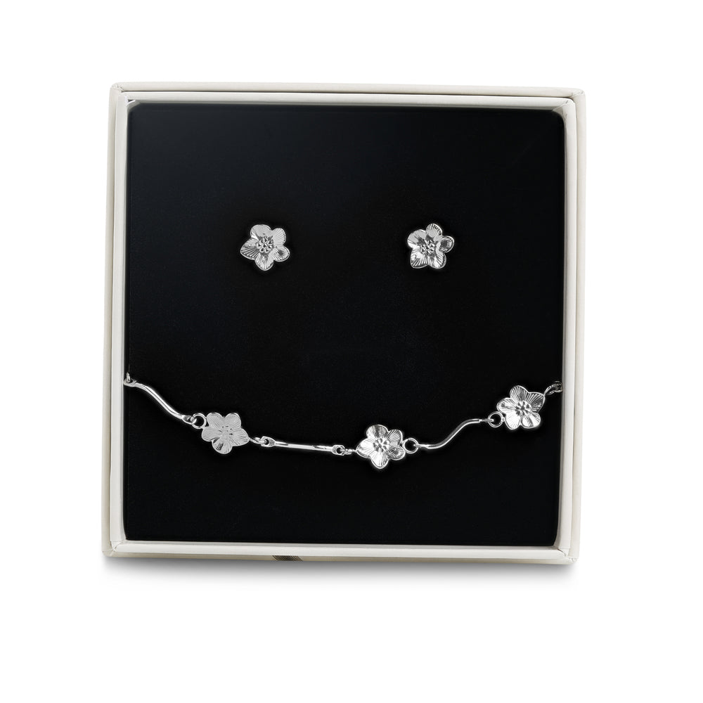 Jewellery Set – Flower Earrings & Bracelet in Stainless Steel | Timi of Sweden