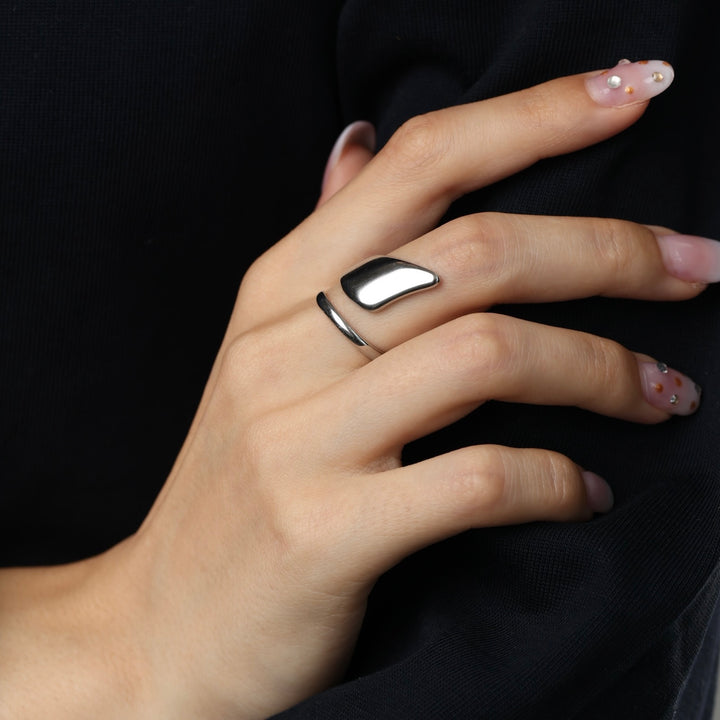 Ban - Skulpturale Wickel-Ring