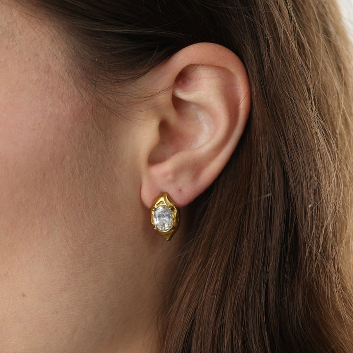 Azia – Kristall Ohrstecker aus Edelstahl, Gold | Timi of Sweden